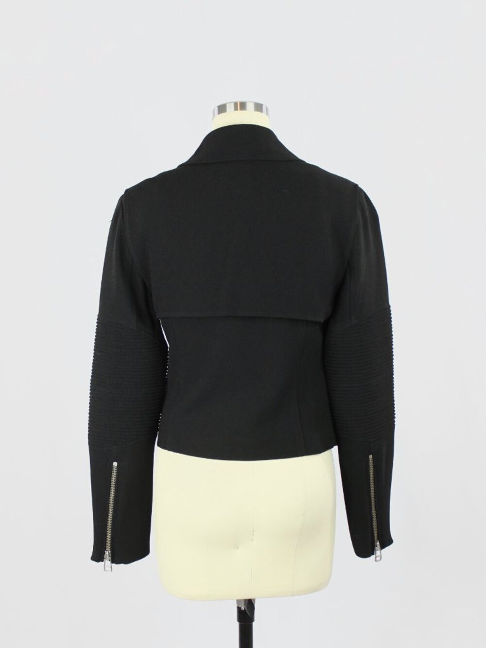 Aritzia WILFRED Montesson Black Crepe Motorcycle Moto Biker Jacket, Size 4 - Picture 3 of 12